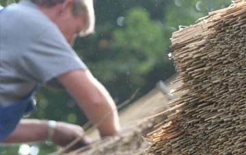 professional Knockan thatchers